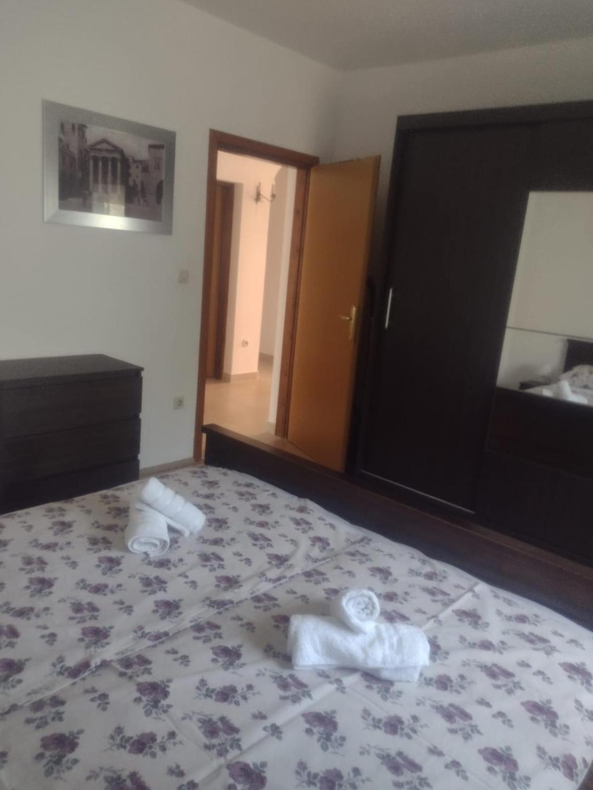Spacious Apartment With Parking&Garden Marcana Номер фото